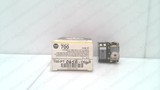 ALLEN BRADLEY 700-PT SERIES B PNEUMATIC TIME DELAY UNIT, ON / OFF DELA